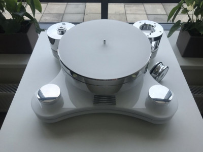 Стол винилового проигрывателя Transrotor ZET 3 Glossy White (глянцевый белый) с подготовкой под тонарм 12 дюймов, стандартным блоком питания и прижимным диском