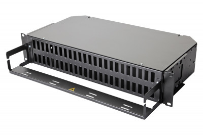 Коммутационная панель ВО Eurolan, 2HU, портов: 48 SC/UPC (Duplex) OM2, установлено адаптеров: 48 невыдвижная, орг-йзер: предустановлен, цвет: чёрный
