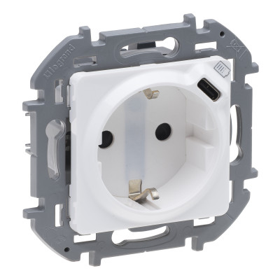 Розетка электрическая Legrand INSPIRIA, 2к+З+USB, 16АX, 75,8х75,8 мм (ВхШ), шторки защитные, цвет: белый (673770)