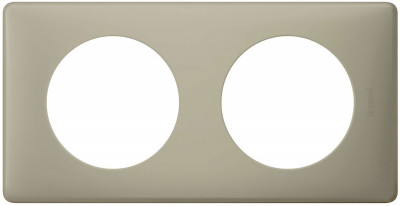 Рамка Legrand Celiane, 3 поста, 232х82х8,5 мм (ВхШхГ), универсальная, цвет: грин перкаль (LEG.066713)