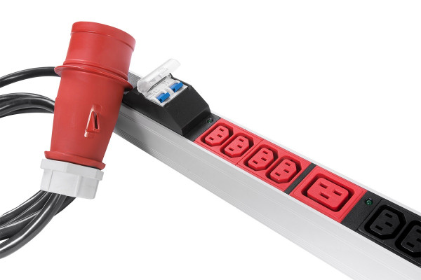 Блок силовых розеток Rem Rem-3x32, вертикальный, неуправляемый, IEC 60320 С13 х 24, IEC 60320 С19 х 6, вход IEC 320 309 3PN, шнур 3 м, 1 463мм, трехфазный 32А, автомат + индикатор, алюминий, 6 автоматов 2P