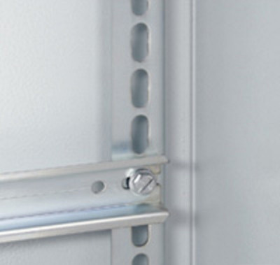 Стойка Legrand Lina 25, вертикальная, для шкафов Atlantic Inox, L-образн., 1337х1400 (ШхВ), нерж. сталь