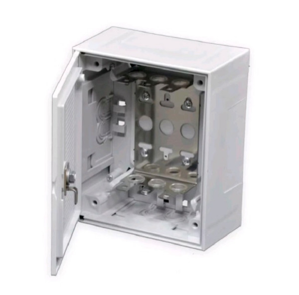 Распределительная коробка Krone, плинтов 3, настенный, 170х140х75 мм (ВхШхГ)