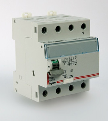 Устройство защитного отключения Legrand DX3, тип: AC, 4 модуль, 4Р, 25А/100мА, зажим для нейтрального проводника с правой стороны (411712)