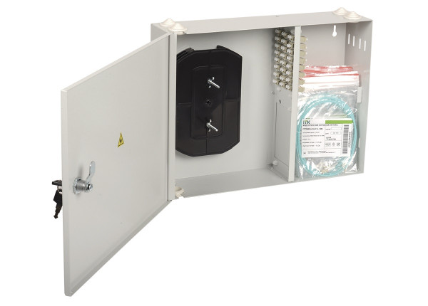 Кросс-панель ITK портов: 24 LC (Duplex) OM4, установлено адаптеров: 20 невыдвижная, настенная, цвет: серый