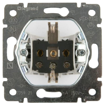 Розетка электрическая Legrand Galea Life, 2к+З, одноклавишный, 16А, внутренняя, 71х71 мм (ВхШ), с винтовыми клеммами (775921)
