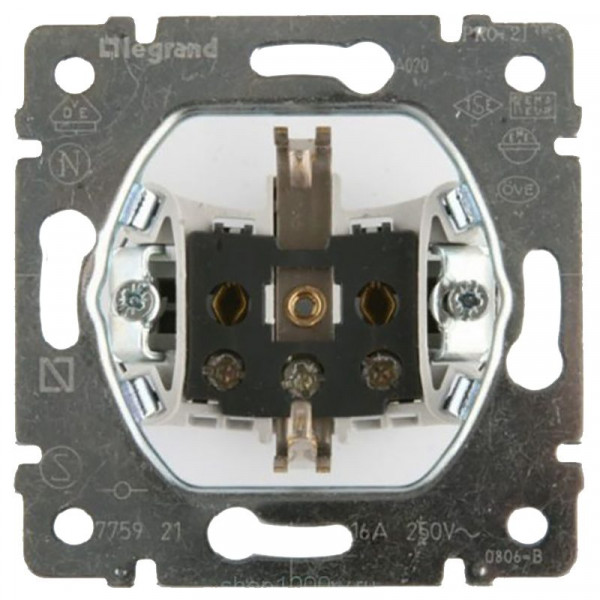 Розетка электрическая Legrand Galea Life, 2к+З, одноклавишный, 16А, внутренняя, 71х71 мм (ВхШ), с винтовыми клеммами (775921)