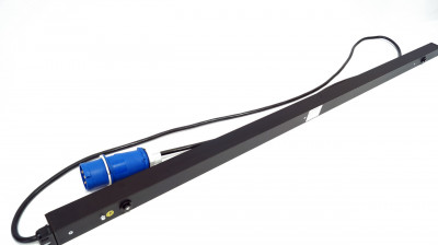 Блок силовых розеток Hyperline SHE, вертикальный, неуправляемый, IEC 320 C13 х 20, IEC 60320 С19 х 4, вход IEC 309 32A 2P+E, шнур 3 м, 1 555мм, однофазный 32А, чёрный