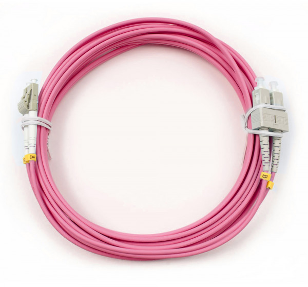 Коммутационный шнур оптический Cabeus Tight Buffer, Duplex SC/LC (UPC/UPC), OM4 50/125, LSZH, Ø 3мм, 7м, цвет: маджента, (FOP-50-OM4-LC-SC-7m)