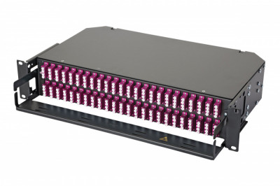 Коммутационная панель ВО Eurolan 47E-48, 2HU, портов: 48 LC (Quatro) OM4, установлено адаптеров: 12 невыдвижная, орг-йзер: предустановлен, цвет: чёрный, цвет адаптеров: пурпурный, монтажные шнуры, КДЗС