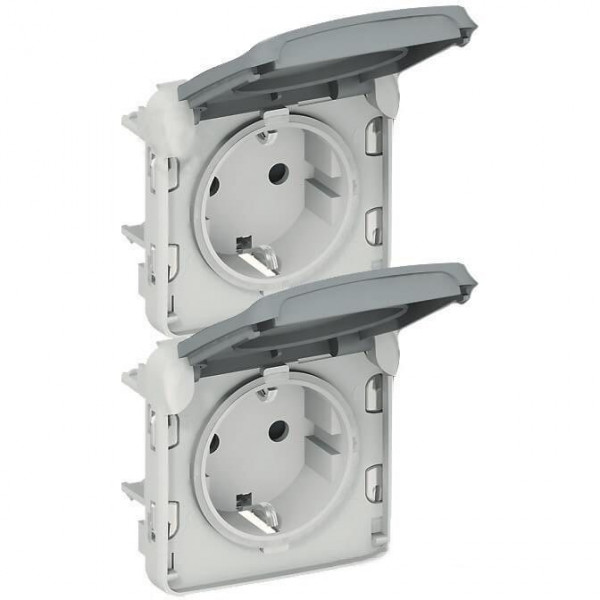 Розетка в сборе Legrand Plexo, 2x2к+З, 16А, Schuko, шторки защитные, цвет: серый, с крышечкой (069577)