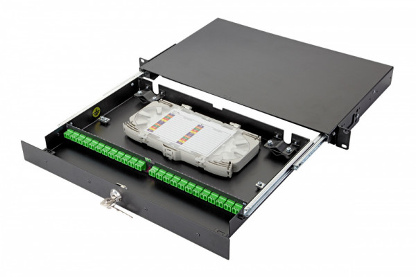 Коммутационная панель ВО Eurolan 47D-24, 1HU, портов: 24 LC/APC (Duplex) OS2, установлено адаптеров: 4 выдвижная, прямая, цвет: чёрный