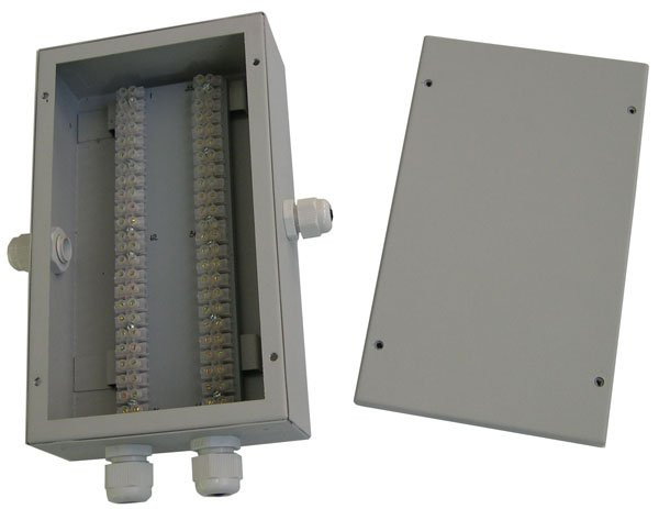 Коробка распределительная с гермовводами Барьер-КР (30 цепей, металл)