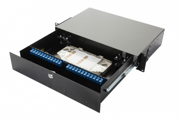 Коммутационная панель ВО Eurolan 47F-48, 2HU, портов: 48 SC (SM)OS2, установлено адаптеров: 6 выдвижная, цвет: чёрный, цвет адаптеров: синий, монтажные шнуры, КДЗС