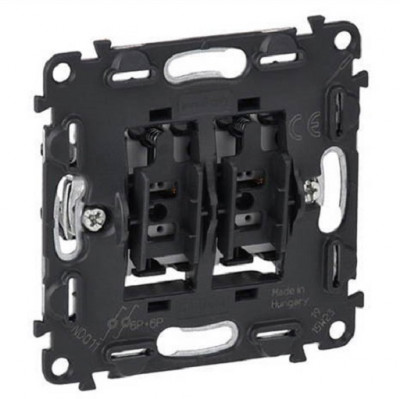 Выключатель Legrand Valena Life/Allure, двухклавишный кнопочный, с подсветкой и индикацией, 6А, внутренняя, 71х71 мм (ВхШ), цвет: чёрный, с н.о./н.з. контактом (752018)