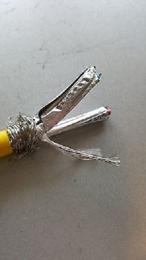 Кабель интерфейсный промышленный Belden, S/FTP, 2 пар., многожильный, небронированный, универсальный, PVC, Ø 12,07мм, цвет: жёлтый