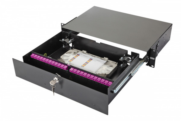 Коммутационная панель ВО Eurolan 47F-48, 2HU, портов: 48 LC (Duplex) OM4, установлено адаптеров: 48 выдвижная, цвет: чёрный, цвет адаптеров: пурпурный, монтажные шнуры, КДЗС