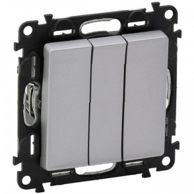 Выключатель Legrand Valena Life, трехклавишный, без подсветки, 10АX, внутренняя, 71х71 мм (ВхШ), цвет: алюминий, с винтовыми зажимами (752603)