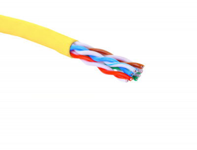 Кабель витая пара Eurolan, U/UTP, 4 пар., кат. 5е, проводник Ø 0,51мм, AWG24, нг(А)-HF, 1м (коробка 305м), тип прокладки: внутри зданий, цвет: жёлтый