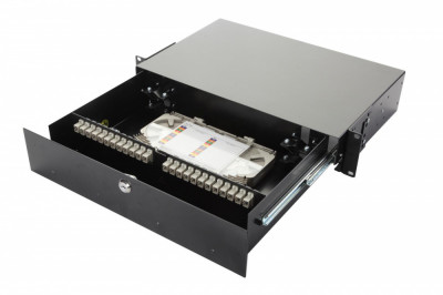 Коммутационная панель ВО Eurolan 47F-48, 2HU, портов: 48 SC (SM) OM2, установлено адаптеров: 32 выдвижная, цвет: чёрный, цвет адаптеров: серый, монтажные шнуры, КДЗС