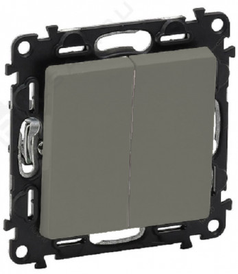 Выключатель Legrand Valena Life, двухклавишный, без подсветки, 10АX, внутренняя, 71х71 мм (ВхШ), цвет: алюминий, с безвинтовыми зажимами (752605)