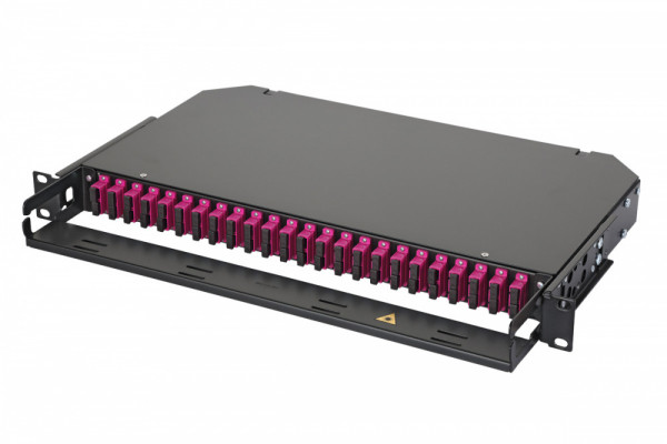 Коммутационная панель ВО Eurolan 47C-24, 1HU, портов: 24 SC/UPC (Duplex) OM4, установлено адаптеров: 12 невыдвижная, прямая, орг-йзер: предустановлен, цвет: чёрный, монтажные шнуры, КДЗС