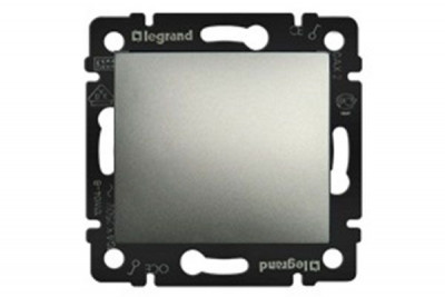 Выключатель Legrand Valena, одноклавишный, без подсветки, 10А, внутренняя, 58х51 мм (ВхШ), цвет: алюминий, двухполюсный (770102)