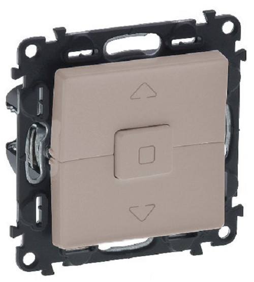 Выключатель Legrand Valena Life, кнопочный, без подсветки, 10А, внутренняя, 71х71 мм (ВхШ), цвет: слоновая кость, для жалюзи и рольставней (752530)
