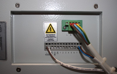 Шкаф уличный всепогодный укомплектованный настенный ЦМО ШТВ-НН, IP54, 18U, корпус: сталь нержавеющая, 900х600х500 мм (ВхШхГ), цвет: серый, (с контроллером MC3 и датчиками), с нагревом, с охлаждением