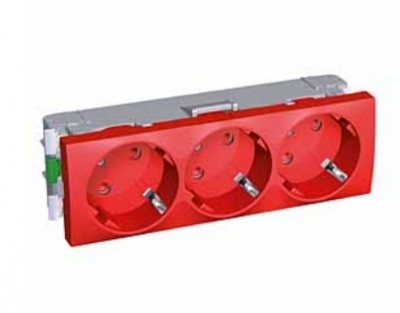 Розетка электрическая Schneider Electric Altira, 3x2к+З, 16А, 135x45, шторки защитные, цвет: красный