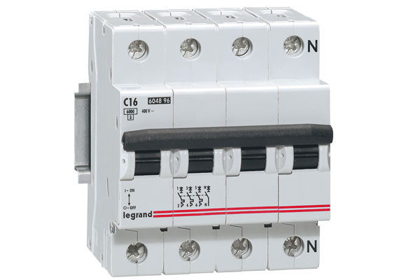 Автоматический выключатель Legrand DX3, 4 модуль, C класс, 4P, 16А, 10кА, (LEG.407928)