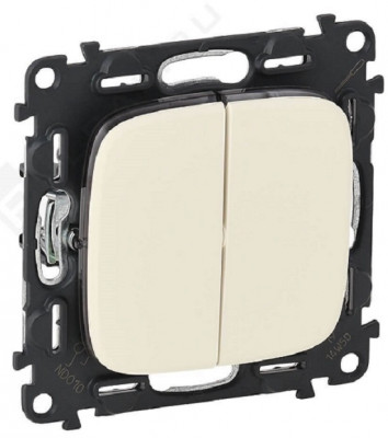 Выключатель Legrand Valena Allure, двухклавишный, без подсветки, 10АX, внутренняя, 71х71 мм (ВхШ), цвет: слоновая кость, с безвинтовыми зажимами (752805)