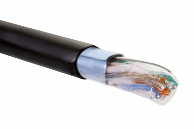 Кабель витая пара Eurolan, F/UTP, 4 пар., кат. 5е, проводник Ø 0,51мм, AWG24, нг(А)-HF, 1м (коробка 305м), тип прокладки: универсальный, цвет: чёрный