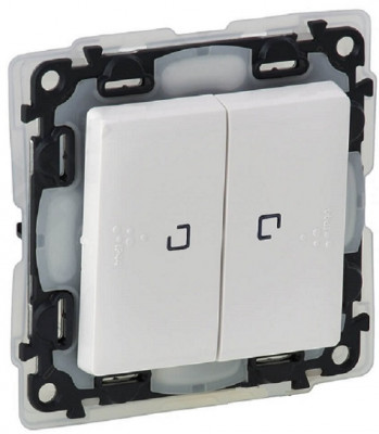 Переключатель Legrand Valena Life, двухклавишный, с подсветкой, 10АX, внутренняя, 71х71 мм (ВхШ), цвет: белый, ip44, безвинтовые зажимы, лампа 0,15 ма (752159)