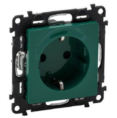 Розетка электрическая Legrand Valena Life, 2к+З, 16А, внутренняя, 71х71 мм (ВхШ), шторки защитные, цвет: зелёный, безвинтовые зажимы (753329)