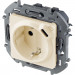 Розетка электрическая Legrand INSPIRIA, 2к+З+USB, 16АX, 75,8х75,8 мм (ВхШ), шторки защитные, цвет: слоновая кость (673771)